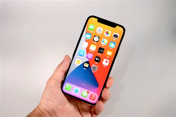 东乌珠穆沁苹果手机维修分享iOS 14.2修订版已到，专属iPhone 12系列 